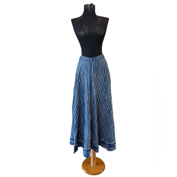 Fashion Hut Y2K Blue Striped Women's Skirt - Picture 2 of 11